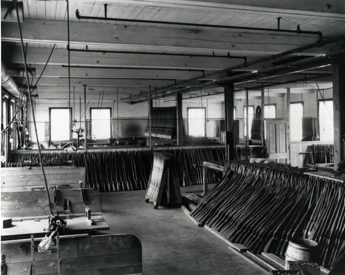 Interior view of the Ross-rifle factory - intérieur