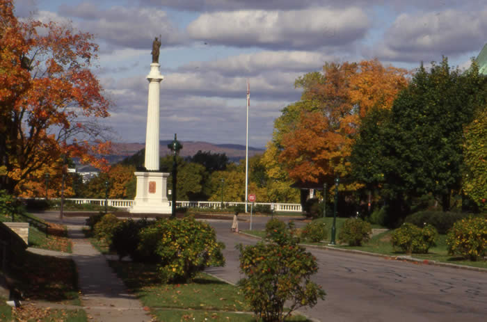 Le monument des Braves